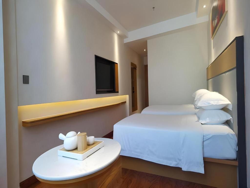 Greentree Inn Geermu Walking Street Business Hotel Golmud Экстерьер фото