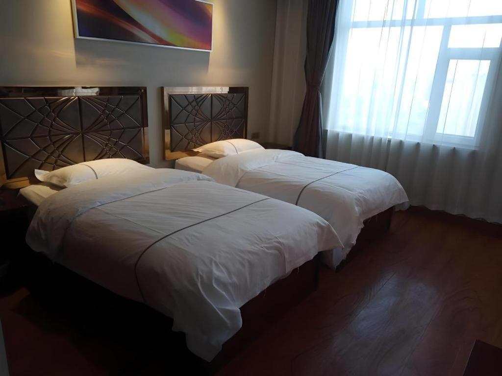 Greentree Inn Geermu Walking Street Business Hotel Golmud Экстерьер фото