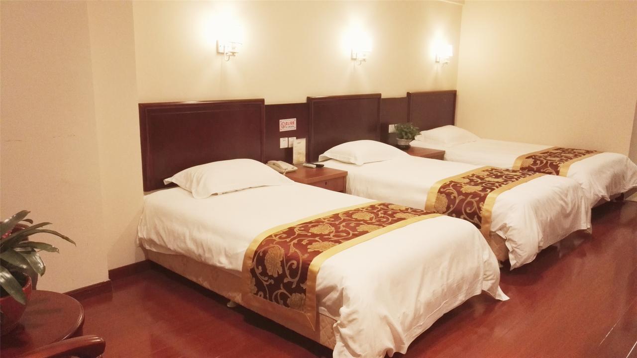 Greentree Inn Geermu Walking Street Business Hotel Golmud Экстерьер фото